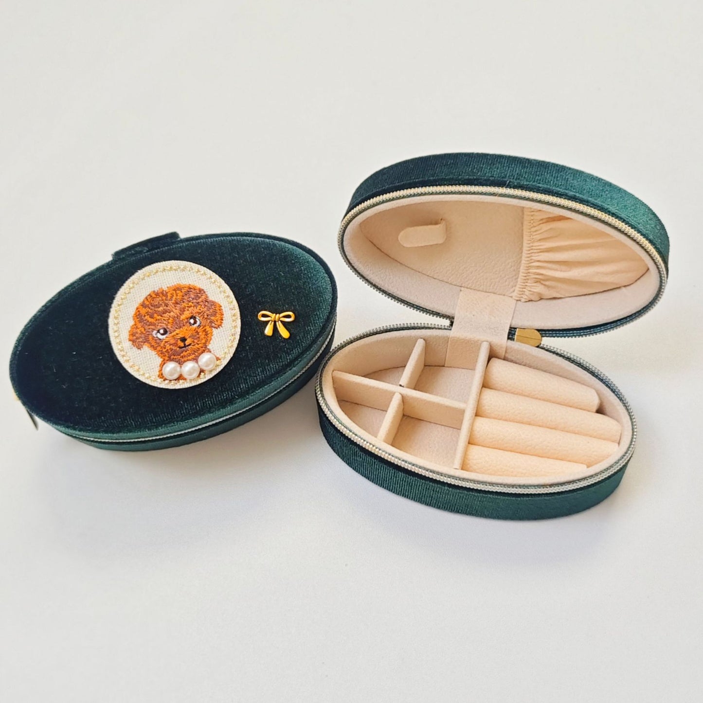 Vintage Velvet Pearl Puppy & Kitten Jewelry Box