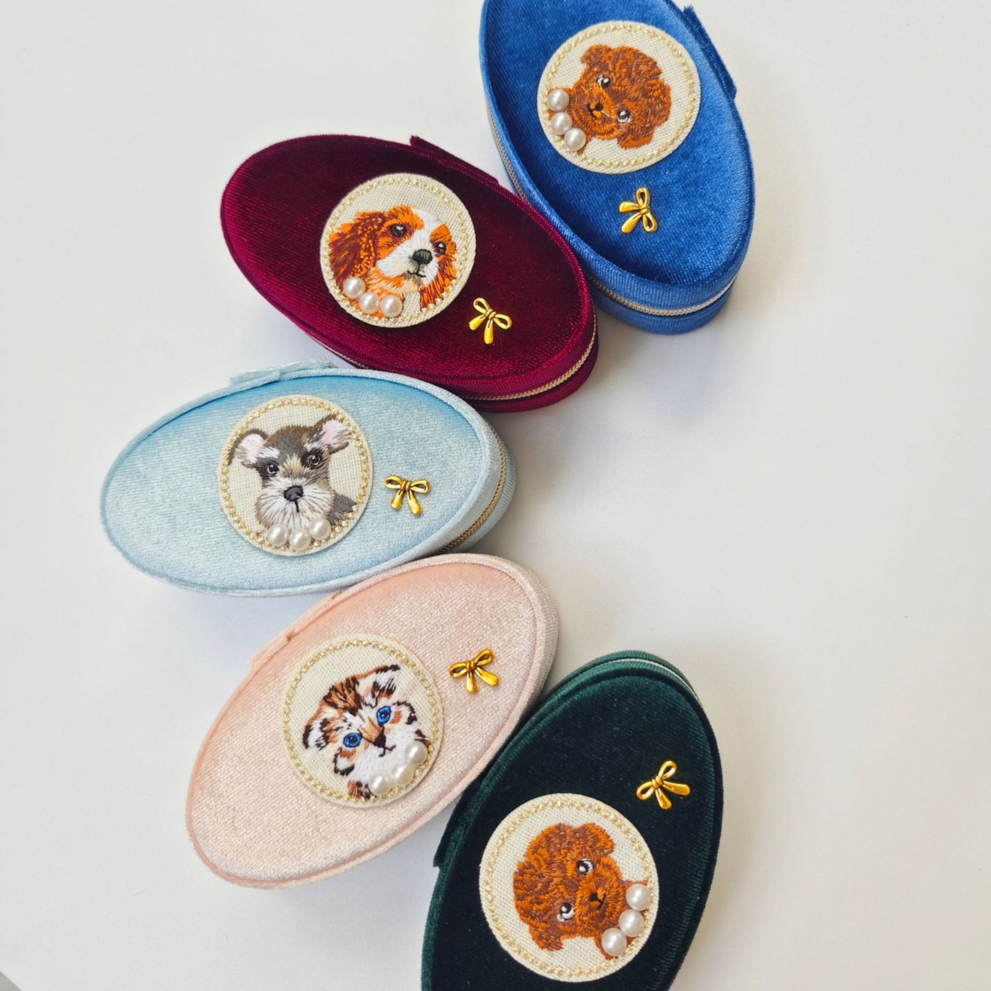 Vintage Velvet Pearl Puppy & Kitten Jewelry Box