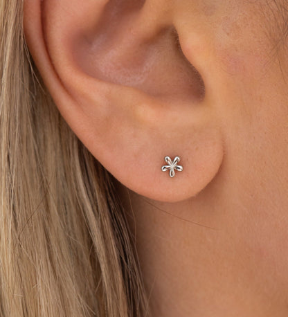 Mini Flower Studs | Silver
