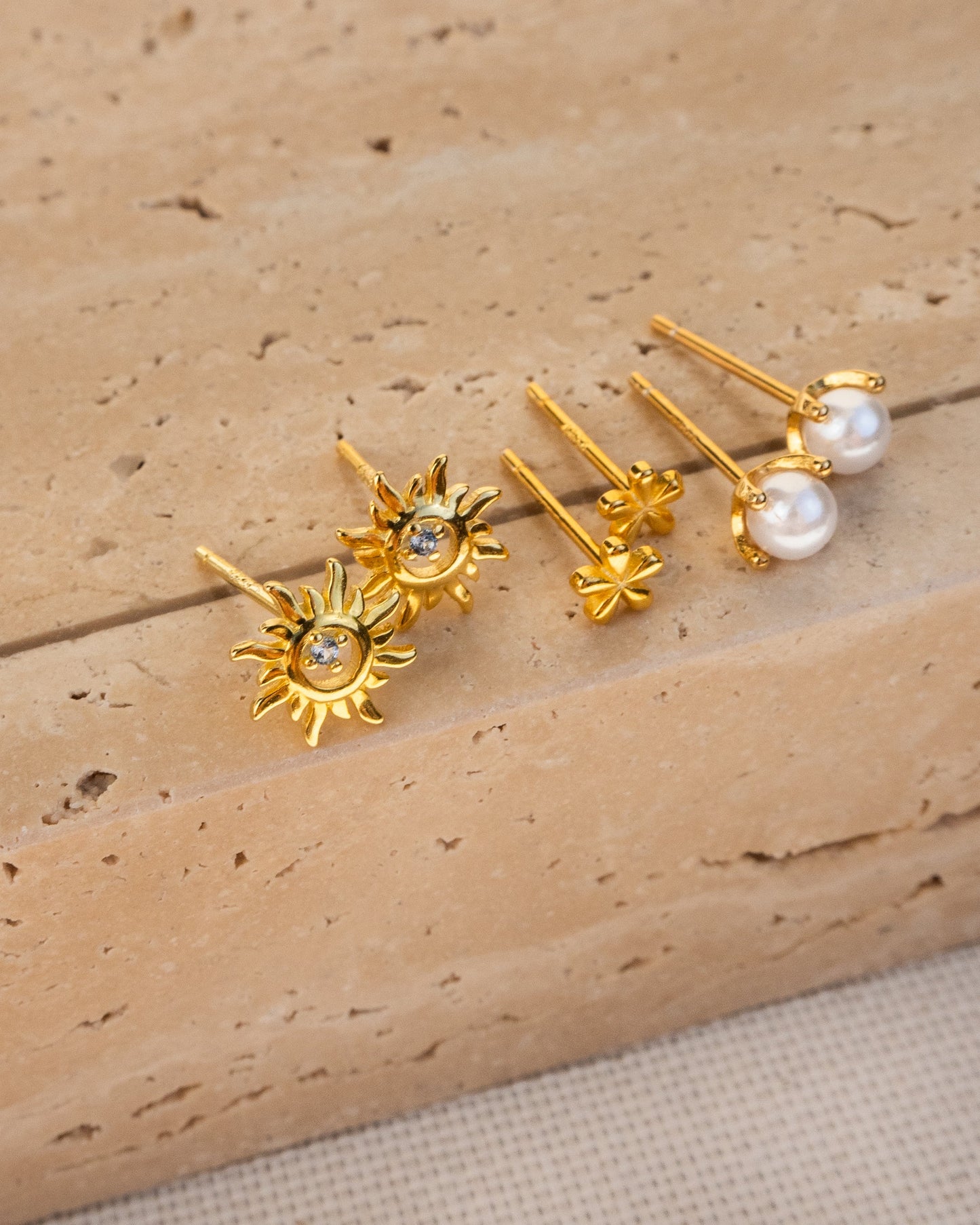 Mini Flower Studs | Gold